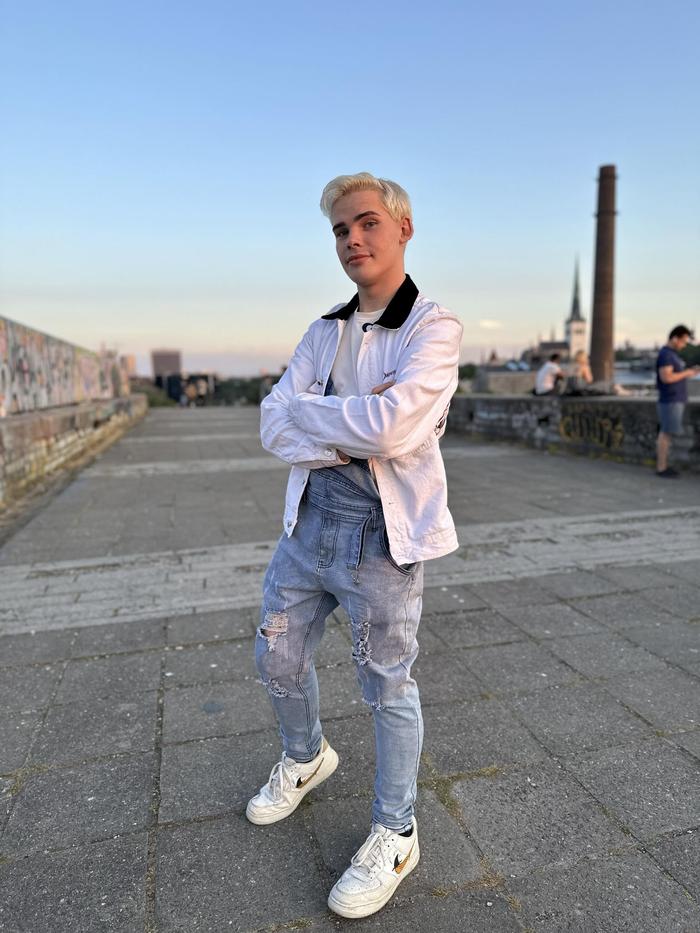 Job ad argument image