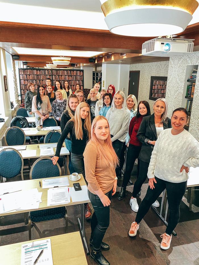 Job ad argument image