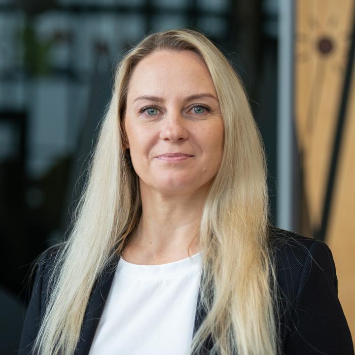 Info- ja äriteenuste grupi juhataja asetäitja